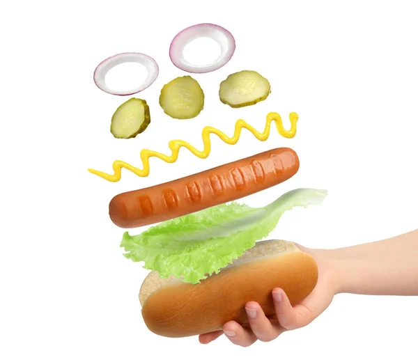 Žena Dělá Hot Dog Bílém Pozadí Detailní Záběr Ingredience Levitující — Stock fotografie