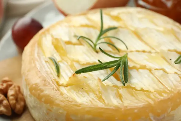 Tasty Baked Brie Cheese Rosemary Closeup — Stock Photo, Image