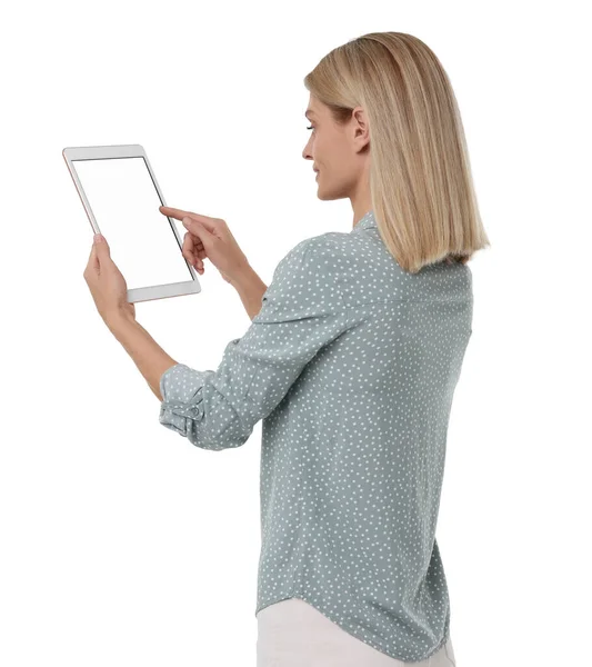 Donna Che Utilizza Tablet Con Schermo Bianco Sfondo Bianco — Foto Stock
