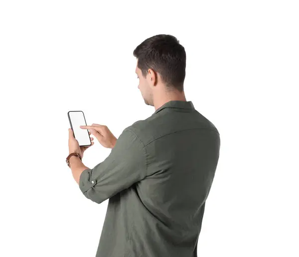 Beyaz Arkaplanda Boş Ekranı Olan Akıllı Telefon Kullanan Adam — Stok fotoğraf
