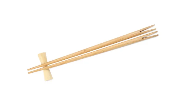 白色顶部视图隔离的木制筷子对 — 图库照片