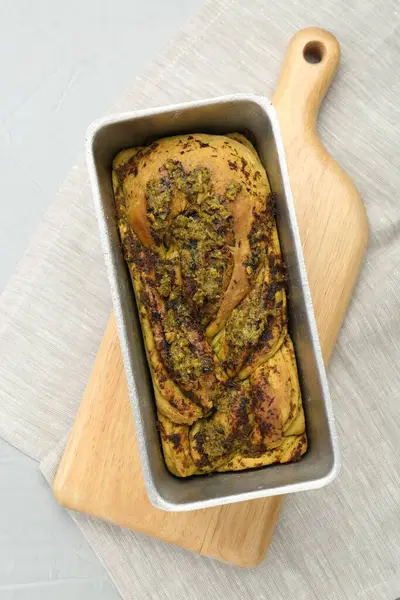ライトテーブル トップビューのローフパンに焼きパストパン — ストック写真