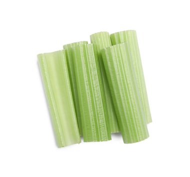 Taze kesilmiş kereviz sapları beyaz, üst görünümde izole