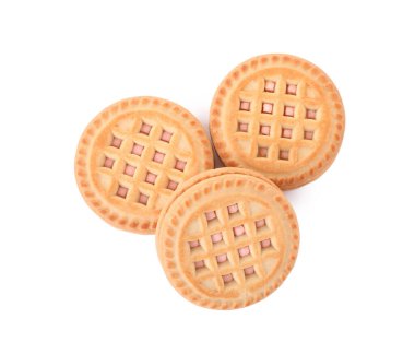 Kremalı lezzetli sandviç kurabiyeleri beyaza izole edilmiş, üst manzara