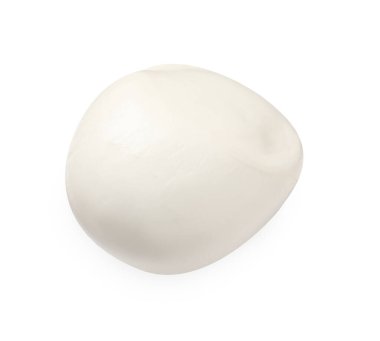 Lezzetli mozzarella peynir topu beyaza izole edilmiş.