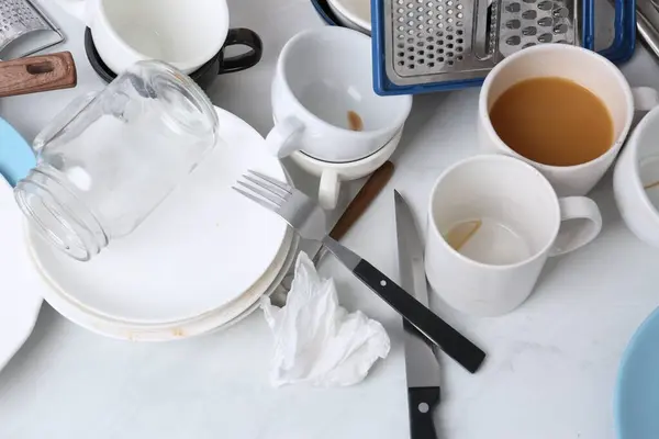 Много Грязной Посуды Посуды Столешнице Грязной Кухне Над Видом — стоковое фото