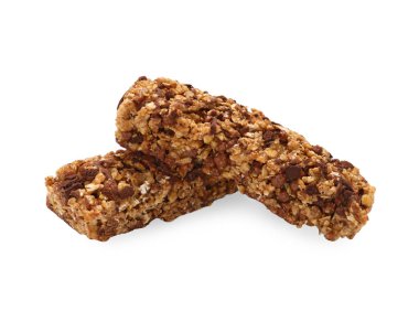 Beyaza izole edilmiş iki lezzetli granola bar.