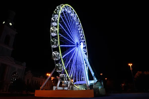 Beautiful Glowing Ferris Wheel City Street Night — Stock Photo, Image