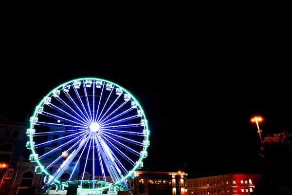 Vacker Glödande Pariserhjul Mot Mörk Himmel Låg Vinkel Plats För — Stockfoto
