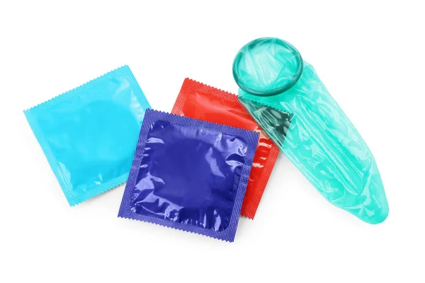 Ovalsad Kondom Och Paket Vit Bakgrund Ovanifrån Säkert Sex — Stockfoto