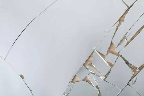 Scherben Eines Zerbrochenen Spiegels Auf Holzgrund Draufsicht — Stockfoto