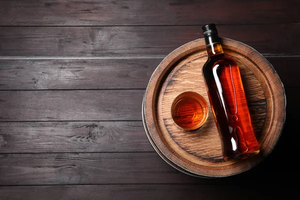 Barrel Bottle Glass Tasty Whiskey Wooden Table Top View Space — Stock Photo, Image