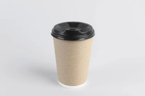 Papieren Beker Met Plastic Deksel Lichte Ondergrond Koffie Gaan — Stockfoto