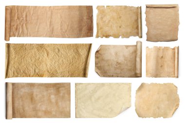 Beyaz üzerine izole edilmiş parşömenlerle ayarlayın. Yıllanmış kağıt sayfaları