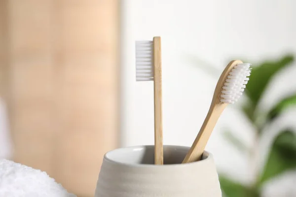 Bamboo Toothbrushes Holder Blurred Background Closeup — Stock Photo, Image