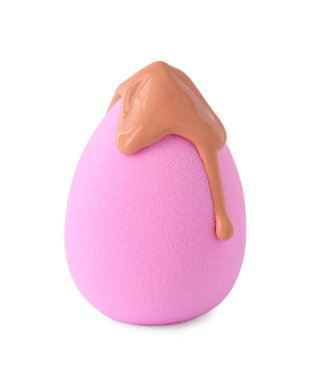 Beyaz tenli pembe makyaj süngeri.