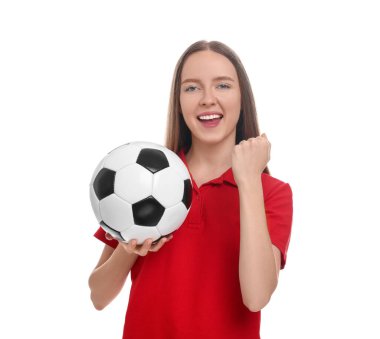 Beyaz arka planda topu olan duygusal spor fanatiği