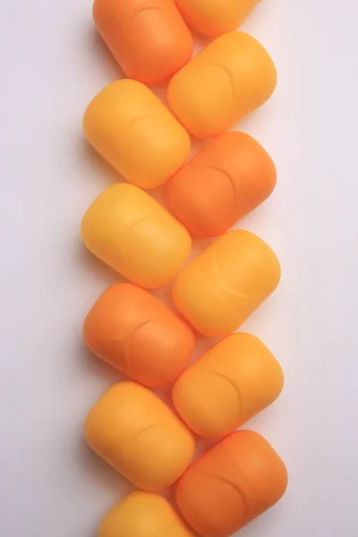 Свети Влас Болгария Июня 2023 Оранжевые Пластиковые Капсулы Kinder Surprise — стоковое фото