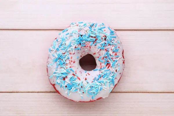 Glazed Donut Decorated Sprinkles White Wooden Table Top View Tasty — Stock Photo, Image