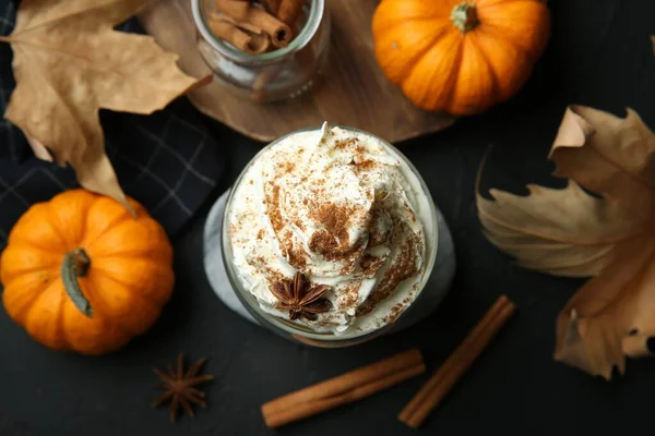 Flat Lay Composition Glass Pumpkin Spice Latte Black Table — Stock Photo, Image