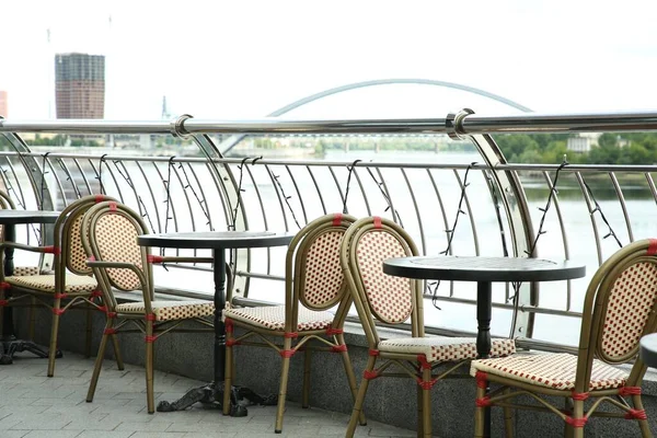Chaises Tables Élégantes Sur Terrasse Café — Photo
