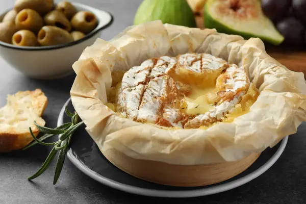 Tasty Baked Brie Cheese Grey Table Closeup — Stock Photo, Image
