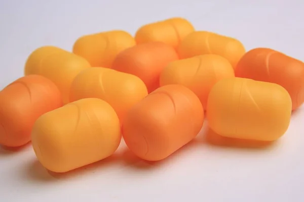 Свети Влас Болгария Июня 2023 Года Оранжевые Пластиковые Капсулы Kinder — стоковое фото
