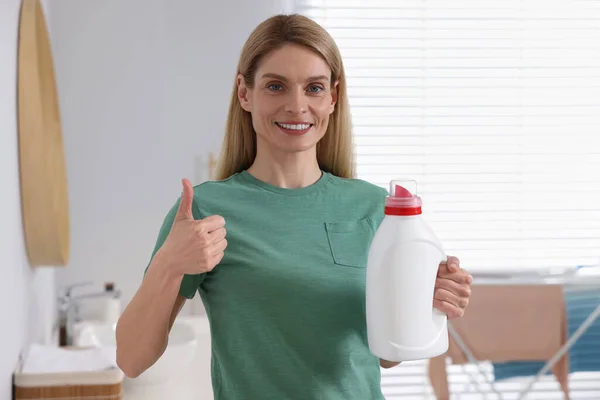 Woman Holding Fabric Softener Showing Thumbs Bathroom — Stock Photo, Image