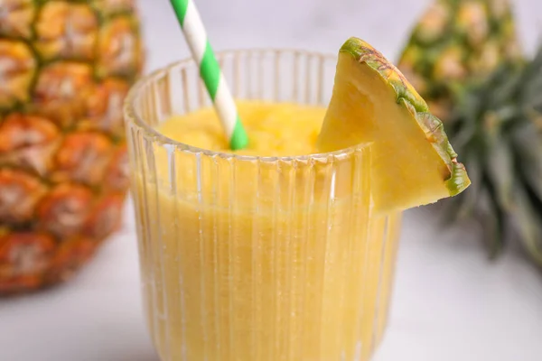 Tasty Pineapple Smoothie Cut Fruit Light Table Closeup — Stock Photo, Image