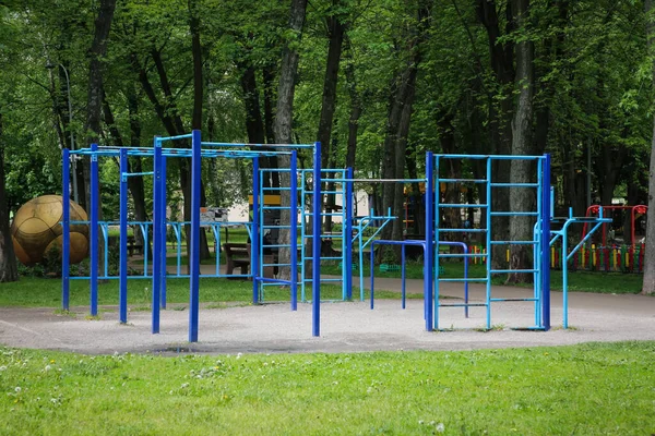 Lege Apenbars Outdoor Gym Park — Stockfoto