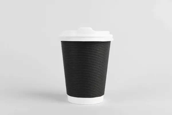 Schwarze Pappbecher Mit Plastikdeckel Auf Hellem Hintergrund Coffee — Stockfoto