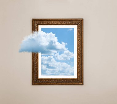 Görüntünün dışında yüzen bulutlar Bej arkaplanda güzel gökyüzü