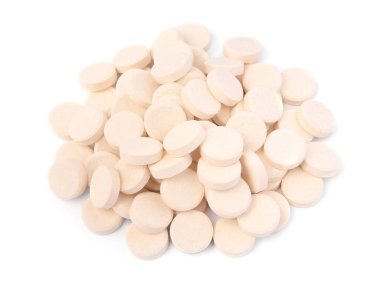 Beyazlar üzerinde, yukarıda izole edilmiş evcil hayvanlar için birçok vitamin
