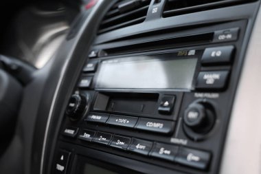 Arabadaki otomotiv başlığı görüntüsü