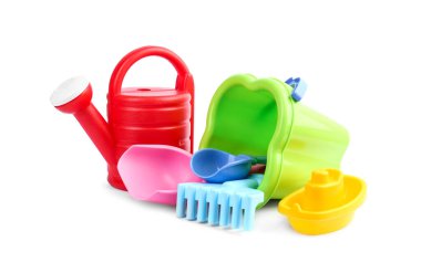 Çocukların plastik oyuncakları beyaza izole edilmiş.