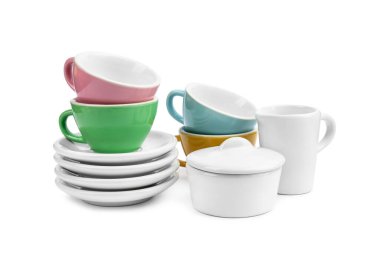 Beyaza izole edilmiş bulaşık takımı. Çocuk oyuncakları