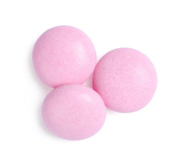 Beyaz, üst görünümde izole edilmiş lezzetli pembe baloncuk dişetleri.