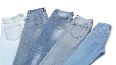 Farklı tarz kotlar, beyaza izole edilmiş, manzaranın üstünde.