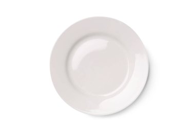 Beyaz arka planda bir tabak, üst manzara. Seramik yemek takımı