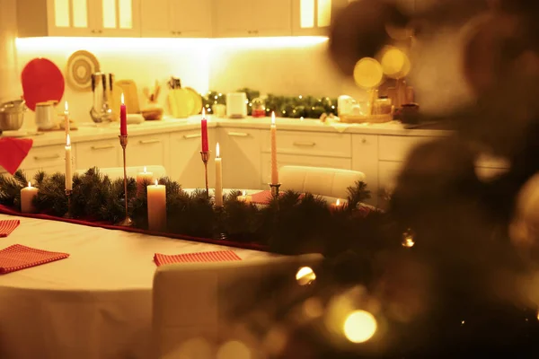 Gezellige Ruime Keuken Ingericht Voor Kerstmis Interieur Ontwerp — Stockfoto