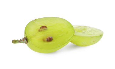 Lezzetli, olgun, yeşil üzümü beyaza sarılmış olarak kes.