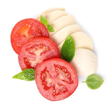 Domatesli lezzetli Caprese salatası, mozzarella peyniri ve fesleğen yaprakları beyaz, üst manzara