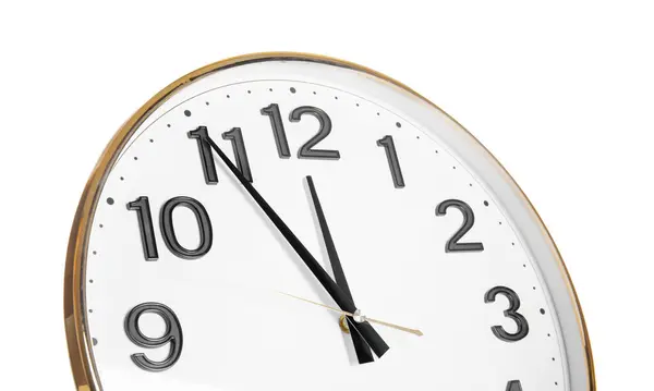 Reloj Mostrando Cinco Minutos Hasta Medianoche Sobre Fondo Blanco Primer — Foto de Stock