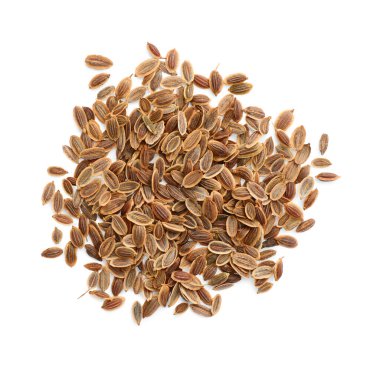 Beyaz, üst görünümde izole edilmiş kuru dereotu tohumları yığını