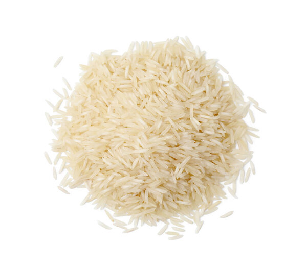Куча сырого риса, изолированного на белом, вид сверху