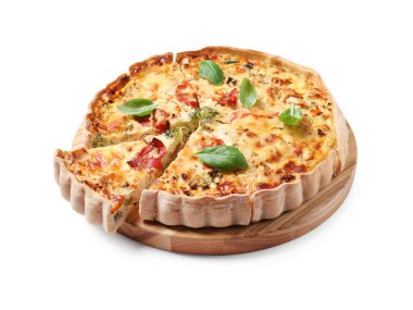 Lezzetli kiş tahtası beyazda izole edilmiş.