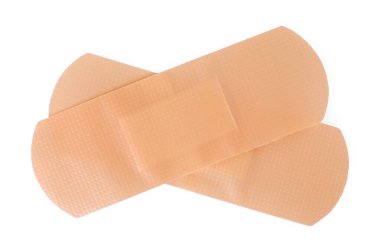 Tıbbi yapıştırıcı bandajlar beyaz, üst görünümde izole
