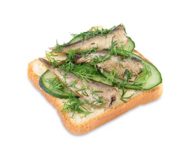 Tütsülenmiş balık, salatalık ve dereotlu nefis sandviç.