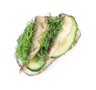 Tütsülenmiş balık, salatalık ve dereotlu nefis sandviç.