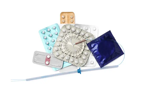 Pillole Contraccettive Preservativo Dispositivo Intrauterino Isolati Bianco Vista Dall Alto — Foto Stock